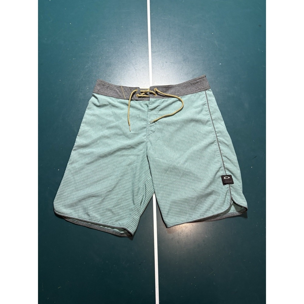 Oakley Board Shorts Men's 31 Green Gray Striped  Dri Wick Stretch Swim Trunks